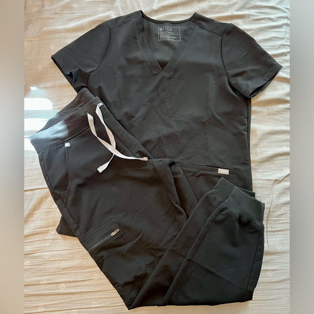 Figs Scubs : Top and Jogger Bottoms / Size Small
